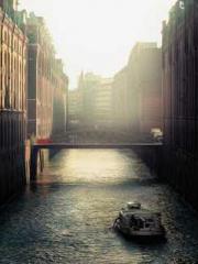 lt;lt;lt;Out of Pris